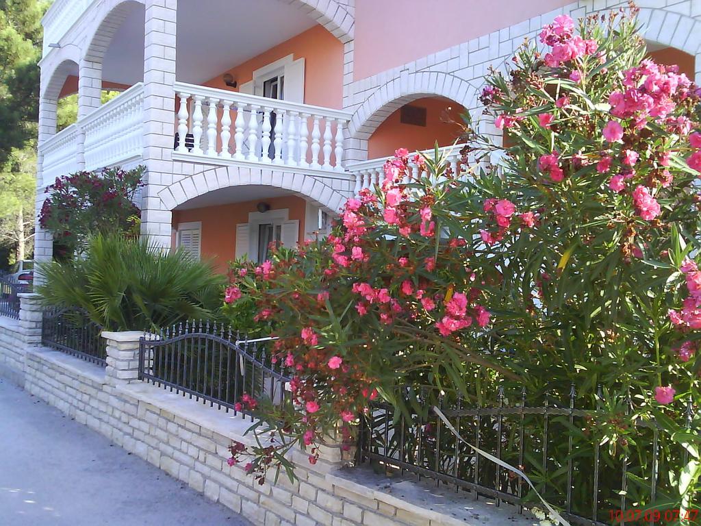 Apartments Tonimir Vodice Buitenkant foto