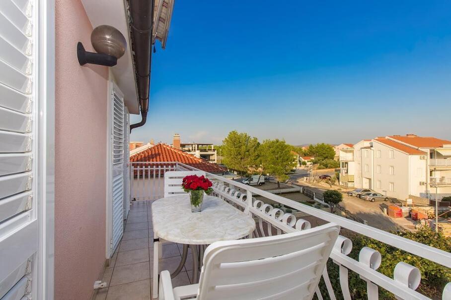 Apartments Tonimir Vodice Buitenkant foto