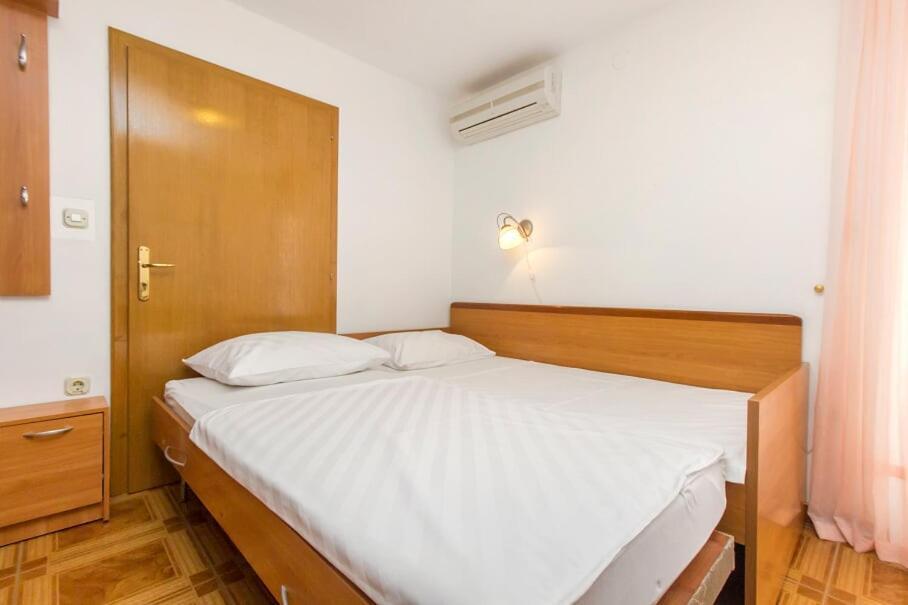 Apartments Tonimir Vodice Buitenkant foto