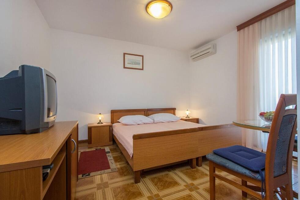Apartments Tonimir Vodice Buitenkant foto